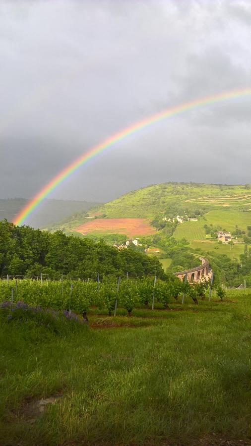 Grange Renovee En Pleine Nature Valady 外观 照片